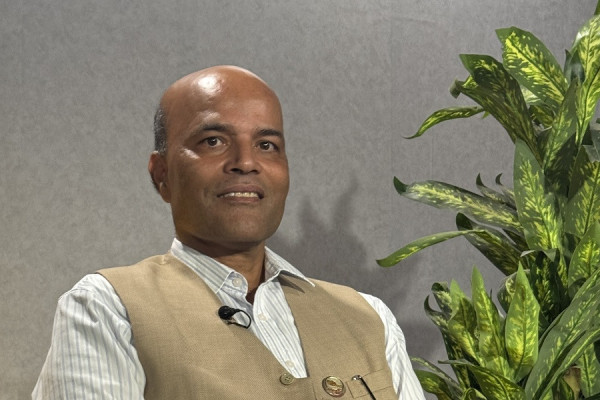 अमरेश सिंह रास्वपा प्रवेश गर्दै 